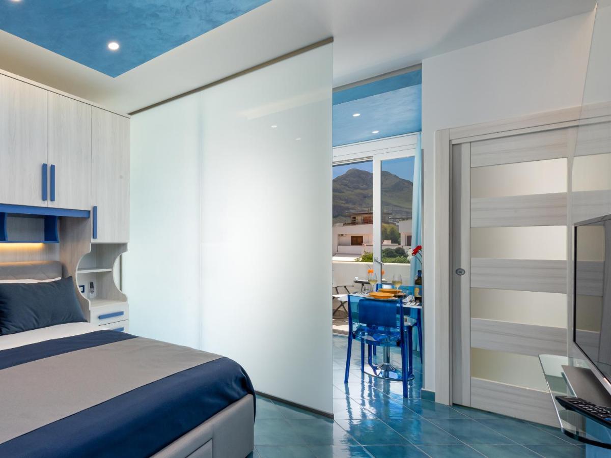 Il Faro E La Luna Beach Apartments サン・ヴィート・ロ・カーポ エクステリア 写真